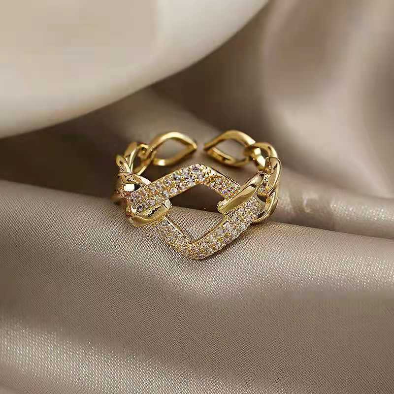 Themis Hermes
